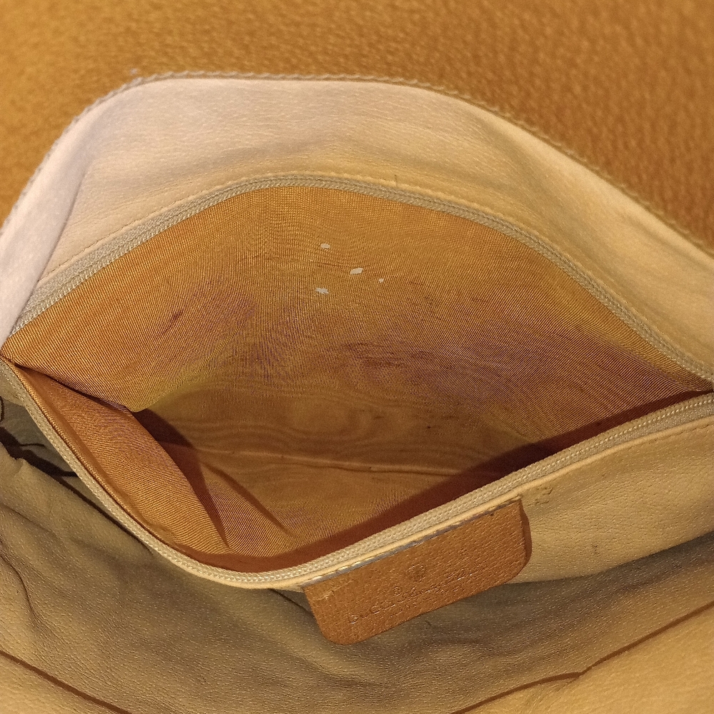 GUCCI PVC GG Supreme Clutch - Cream w/ Tan Leather - Picture 10 of 16